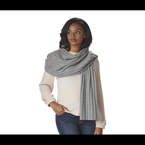 Rue Valentina 100% Ribbed Cashmere Scarf - Picture 4 of 4